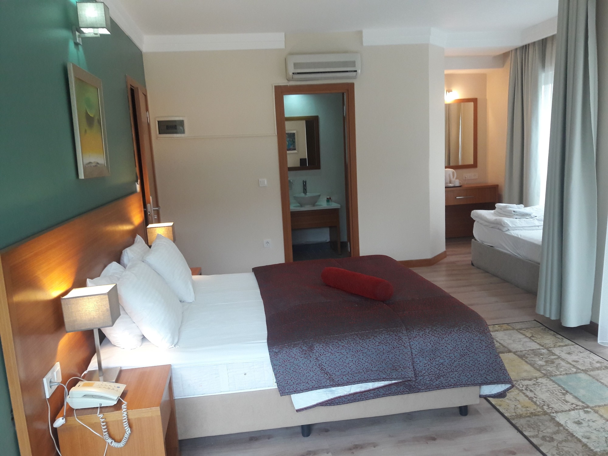 Standard, Double Bed, Garden View, Island Hotel 3/3