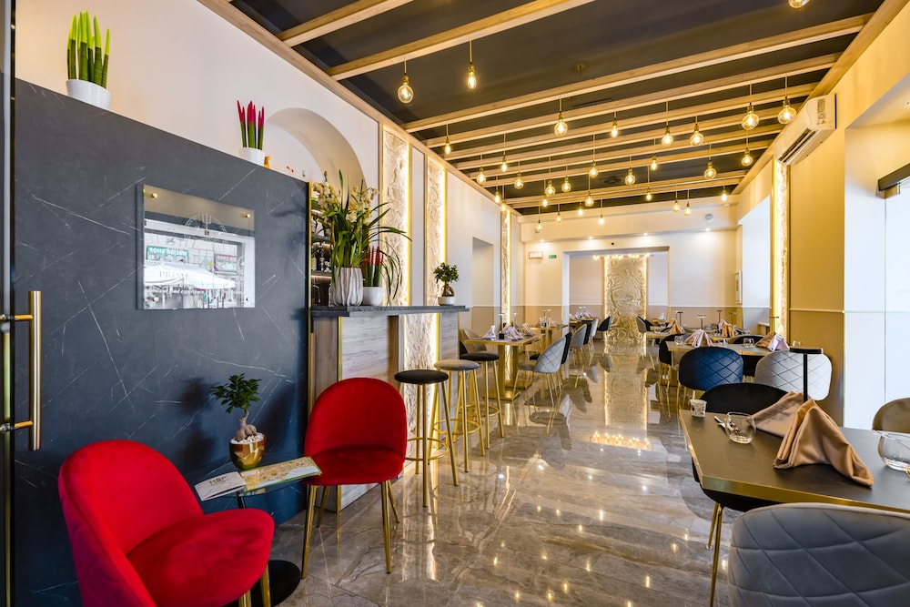 Hotel Bella Napoli Suites 48/67