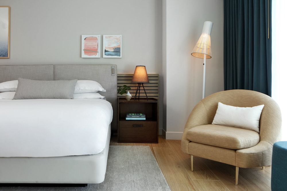 Kimpton Epic Hotel 46/77