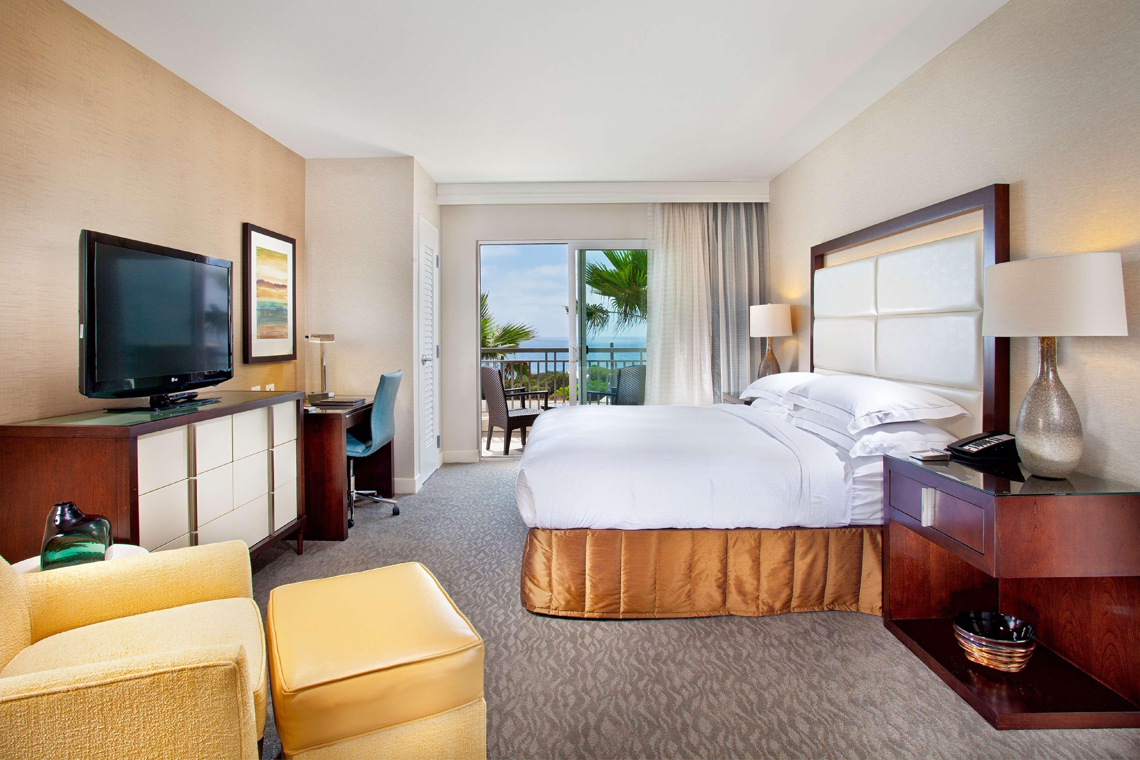 SUITE, KING BED, OCEAN VIEW, ACCESSIBLE