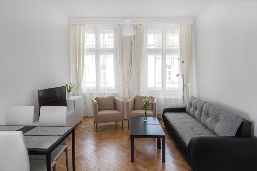 Residence Vocelova 22/44