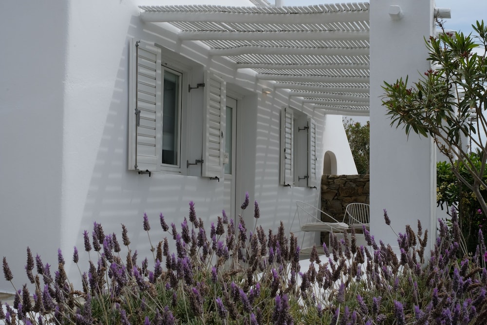 Ostraco Suites in MYKONOS