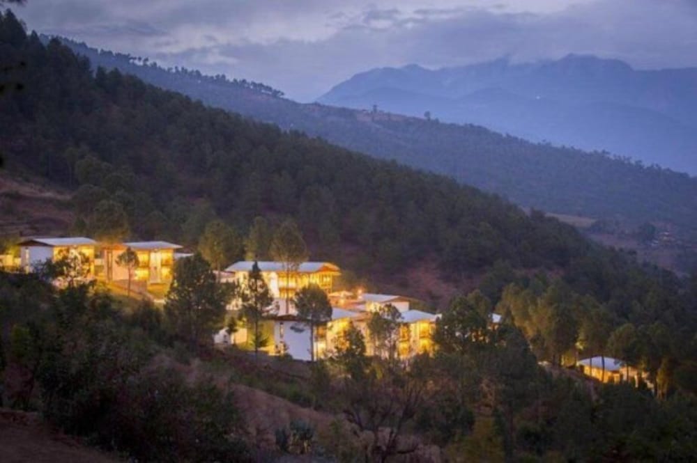 DHENSA BOUTIQUE RESORT 28/33