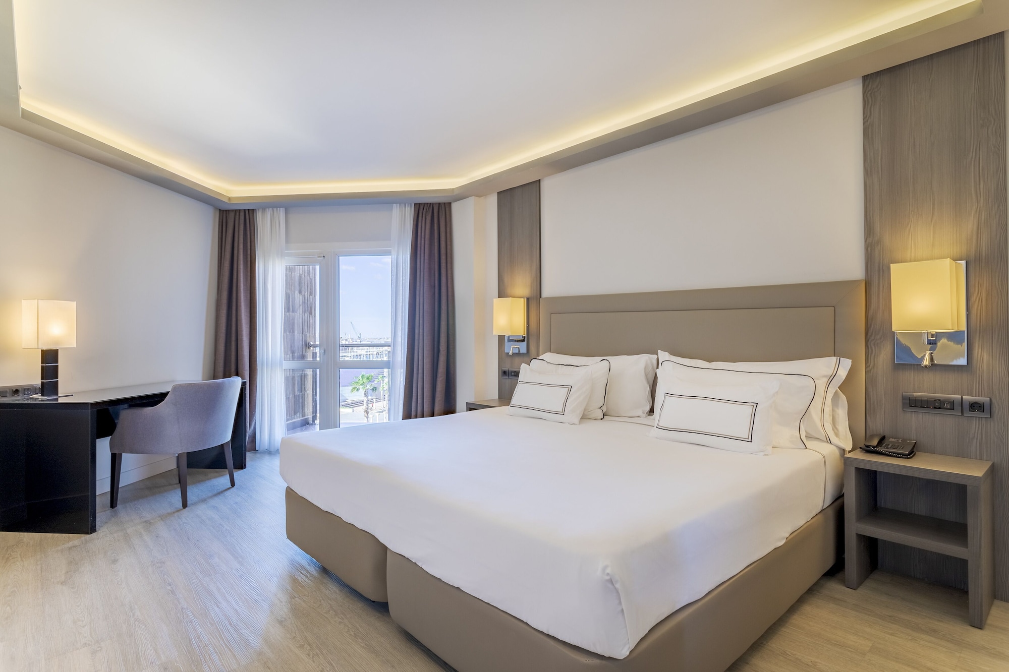جناح جونيور تنفيذي بسرير مزدوج، Melia Alicante 6/10