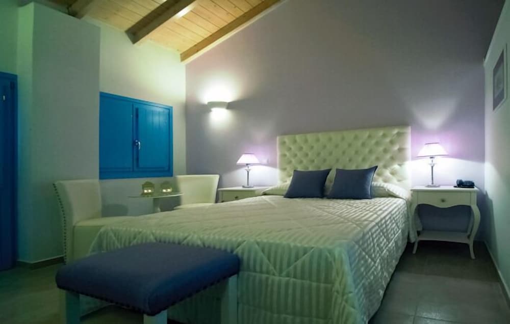 Kythira Golden Resort 2/34