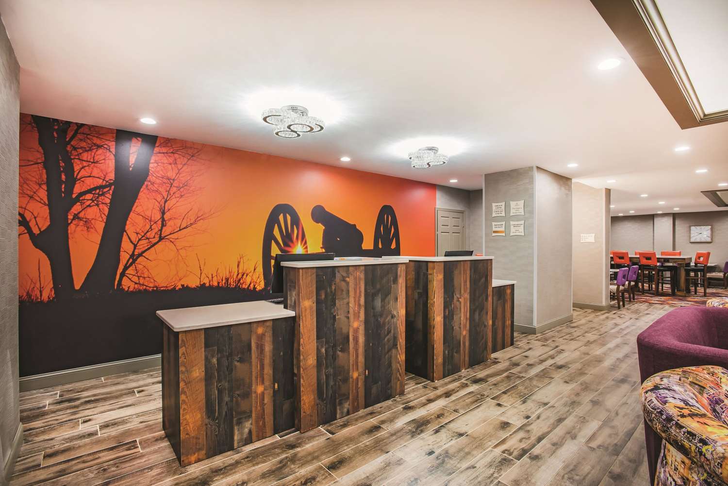 La Quinta Inn & Suites by Wyndham Chambersburg 2/17