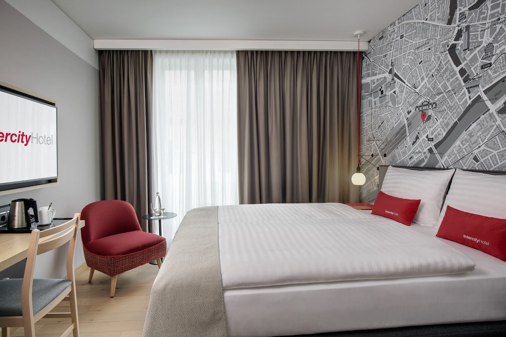 IntercityHotel Amsterdam Airport 15/60
