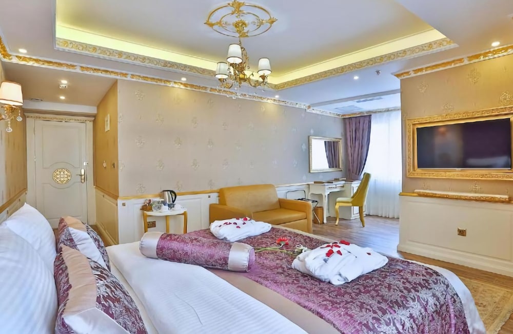 HOTEL EMIRHAN PALACE 23/67