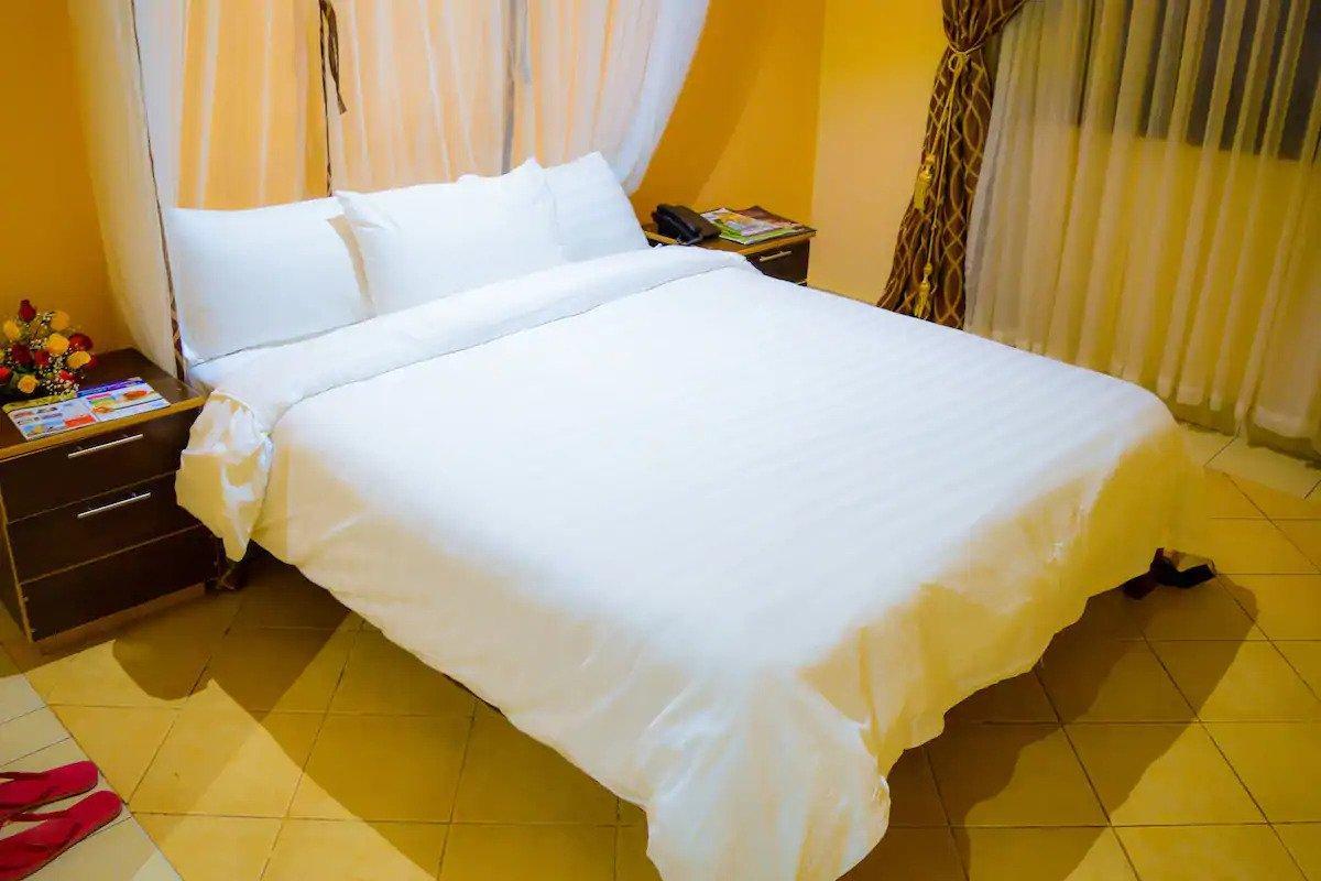 Fourth Parklands Guest House & Conference 10/36