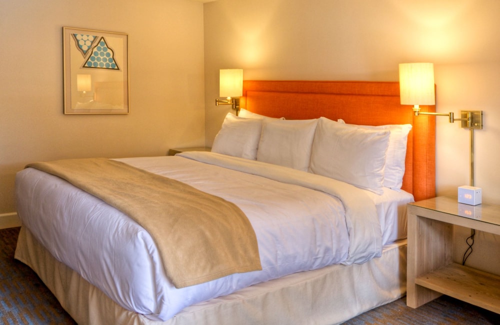 Ashland Hills Hotel Suites 15/51