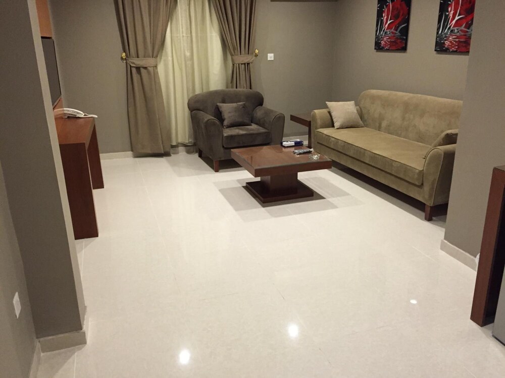 Ashbona Suites 26/41