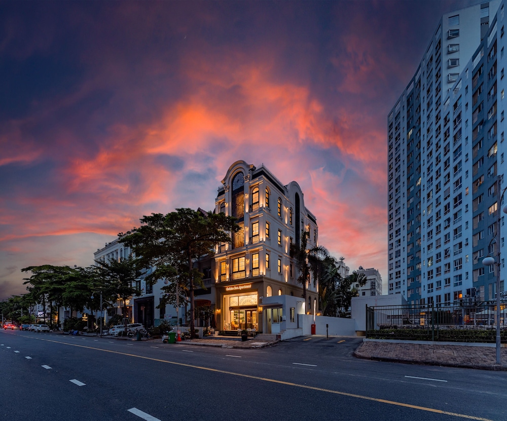 Golden Sun Apartment & Hotel 5/50