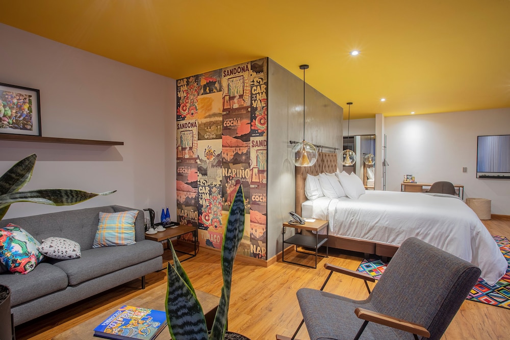 Hotel V1501 6/24