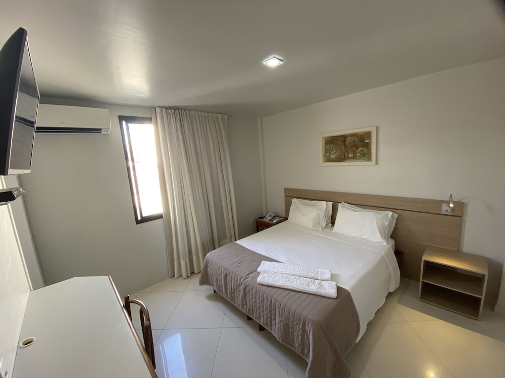 CHAMPAGNAT PRAIA HOTEL 4/27