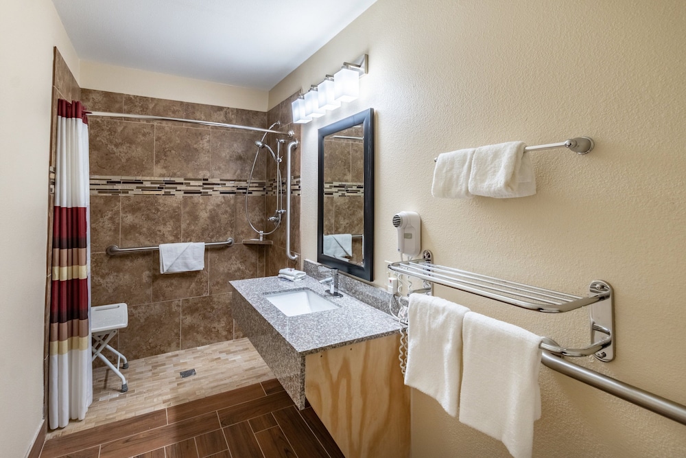 Superior, King Bed, Sofa, Accessible, Americas Best Value Inn Buffalo Tx 2/2