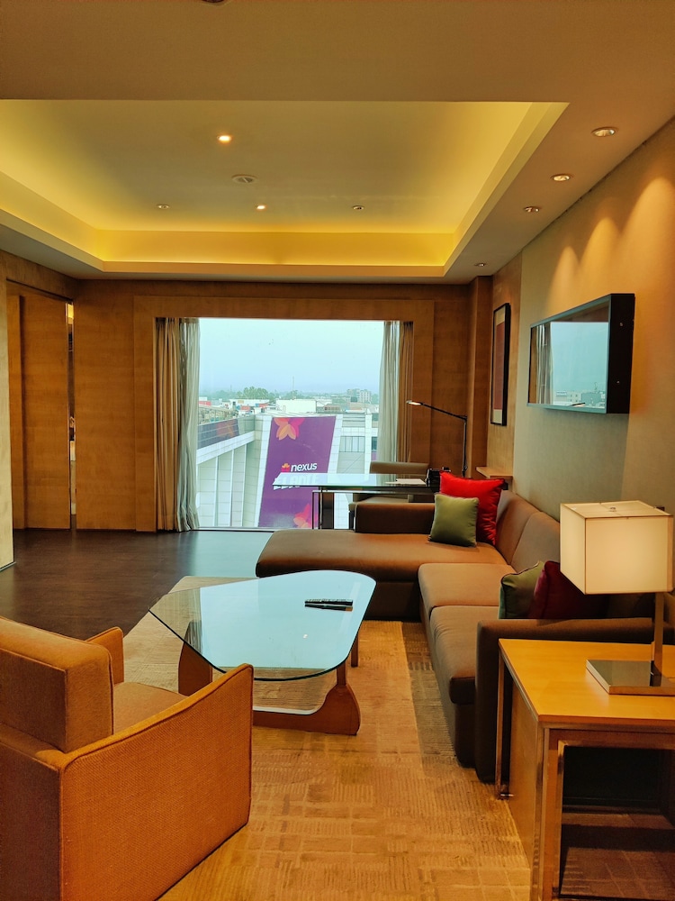 HYATT REGENCY CHANDIGARH 28/50