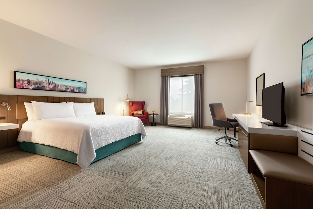 Room, King Bed, City View, Accessible
