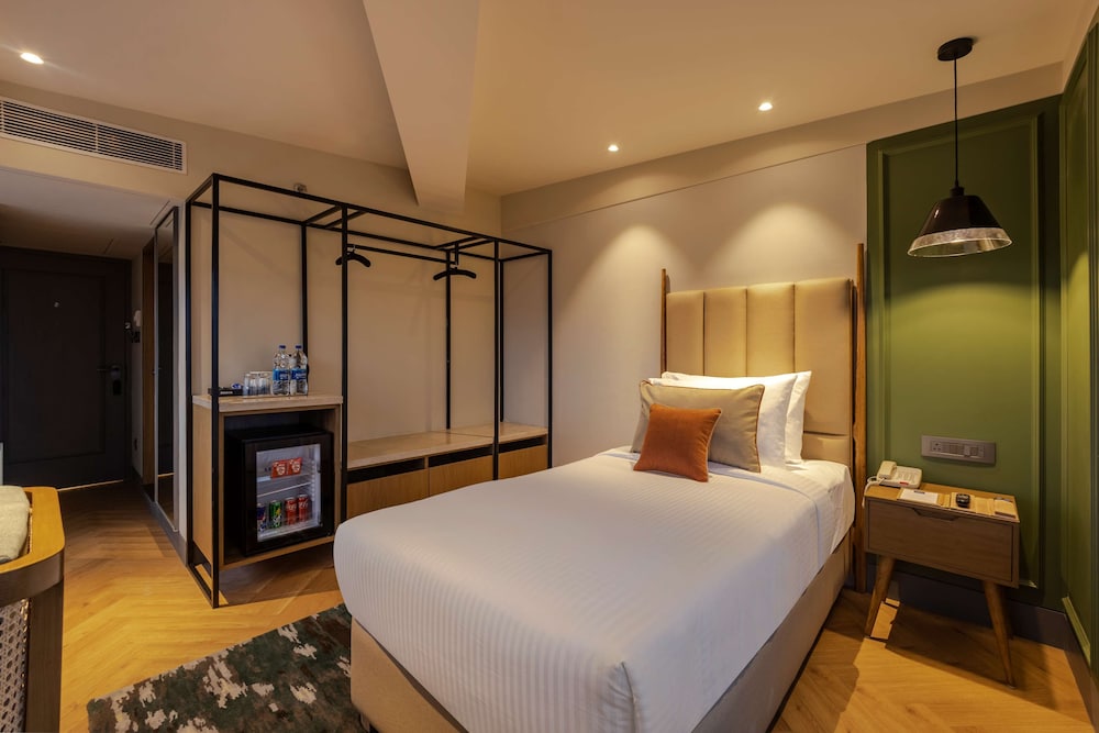 Sarovar Portico Srinagar 29/54