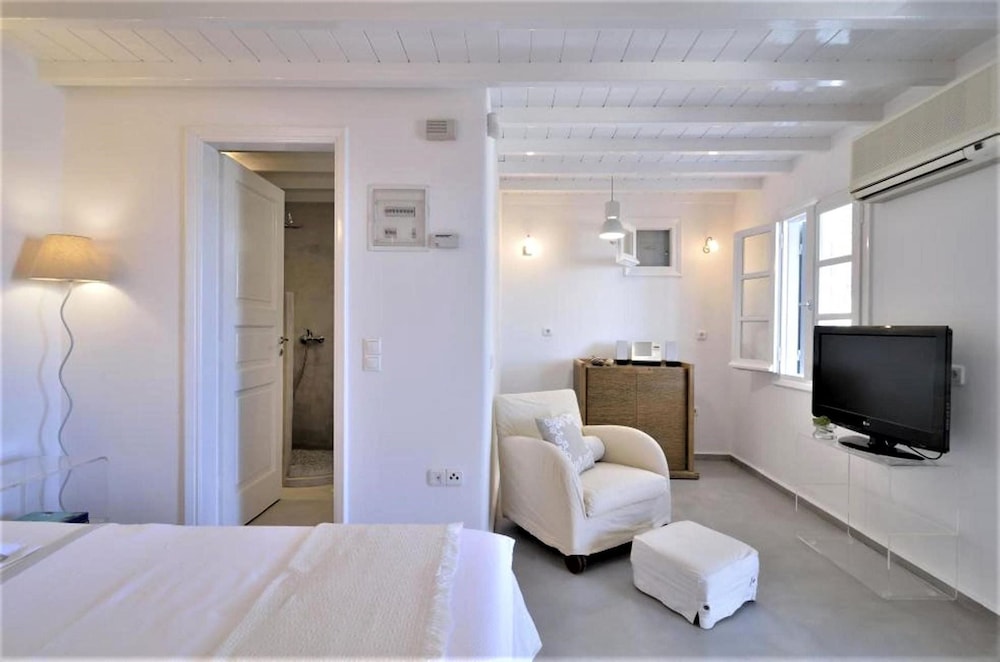Manu Mykonos Luxury Villa 11/46