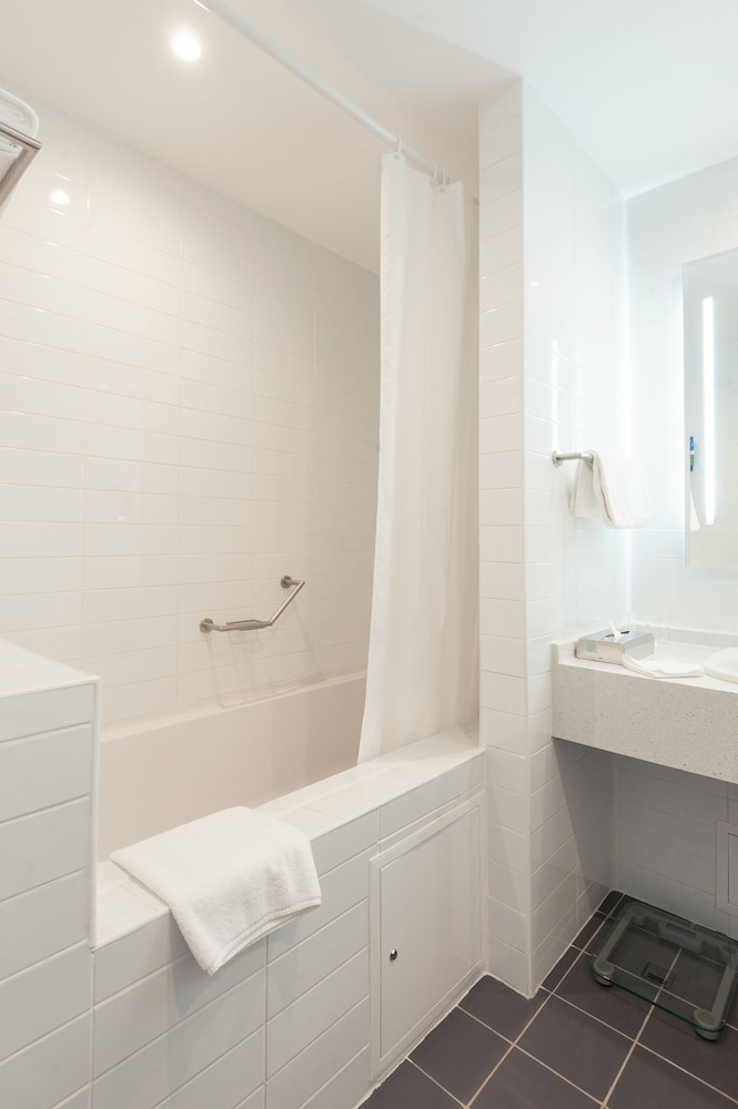 Park Inn By Radisson Astana 66/67