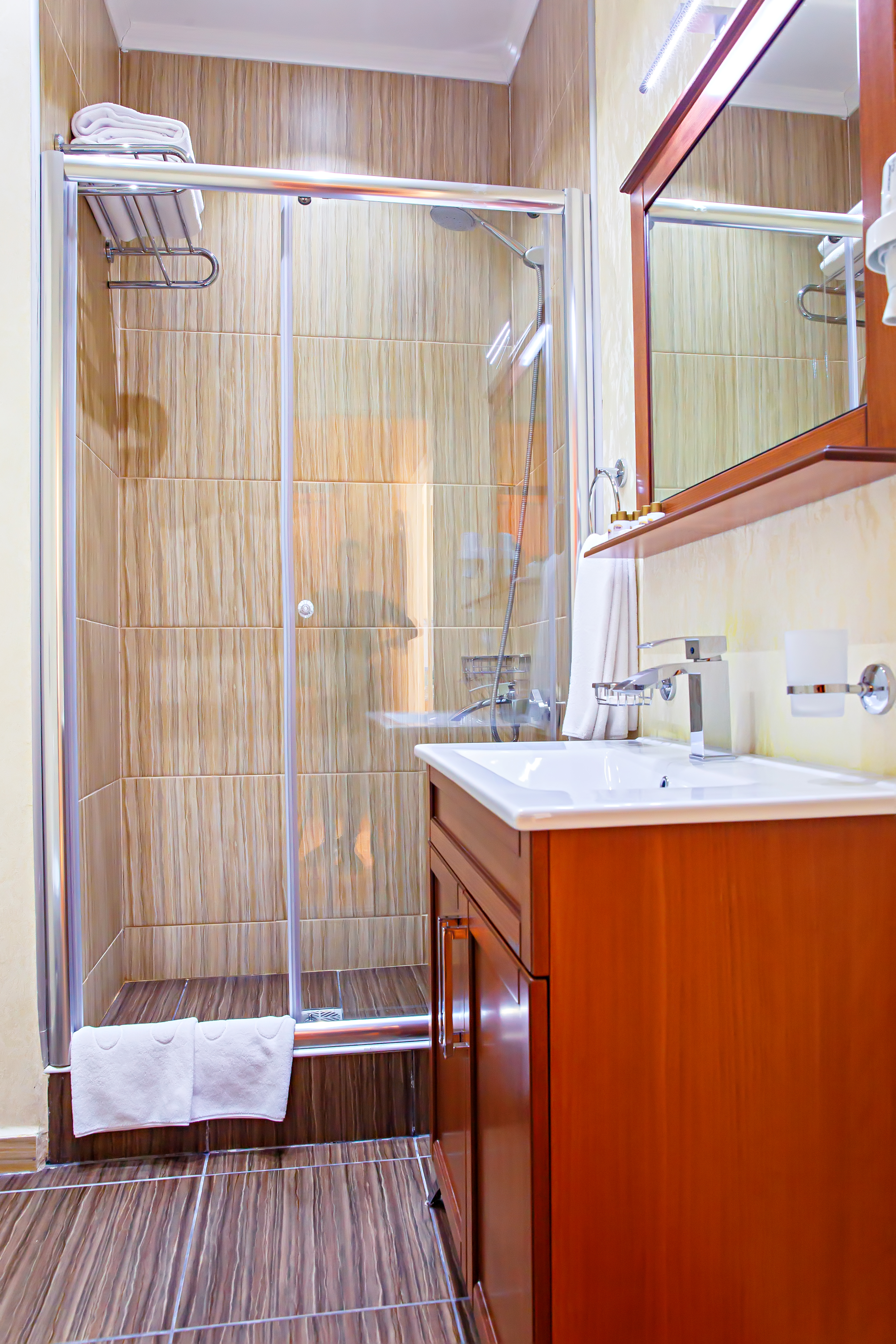 غرفة قياسية مزدوجة، Ramada by Wyndham Astana 2/4