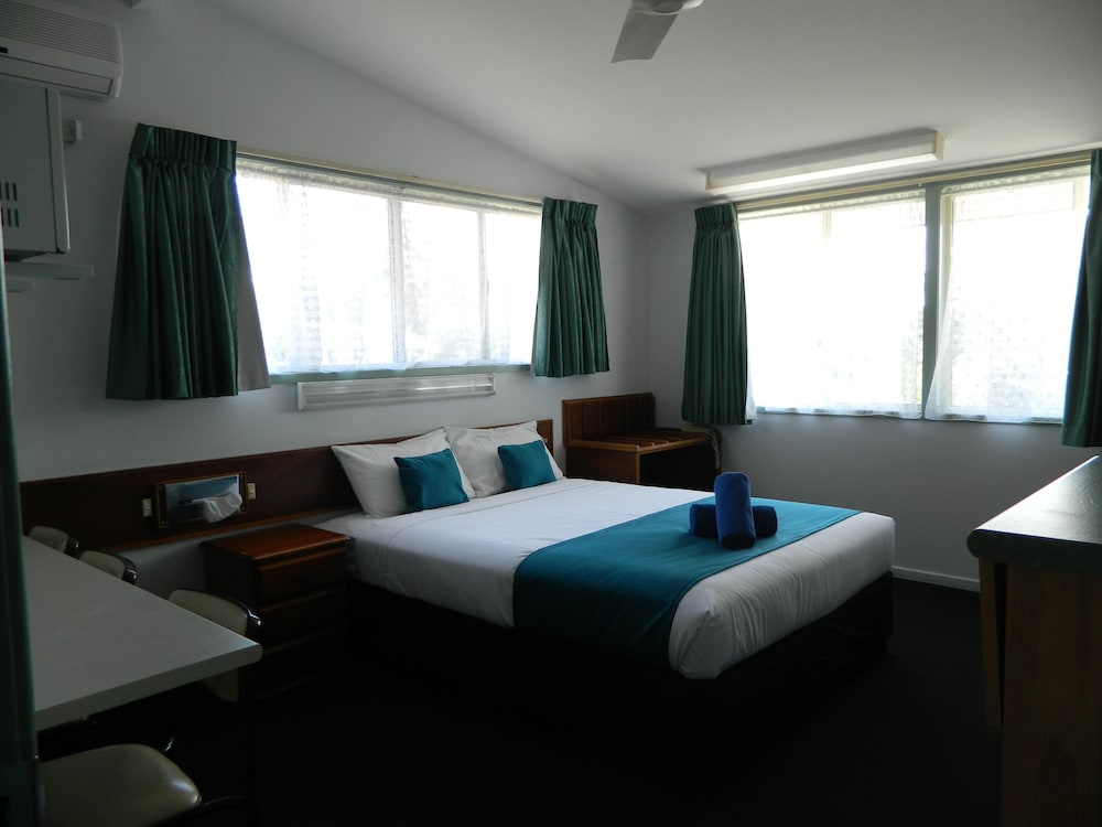 The Coachman Motel 10/42