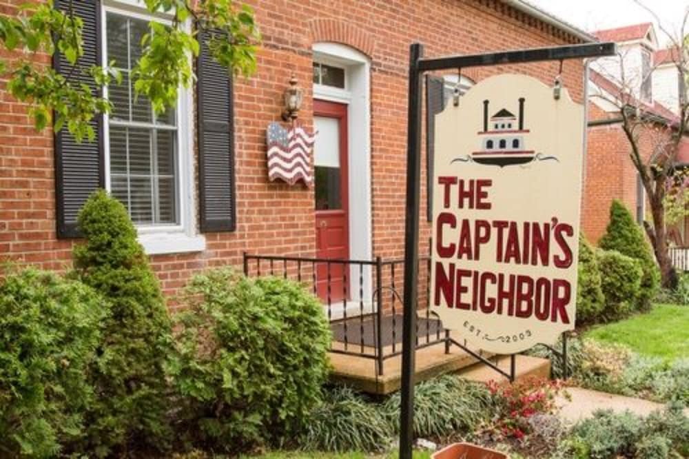 Captain Wohlt Inn Bed Breakfast 2/76
