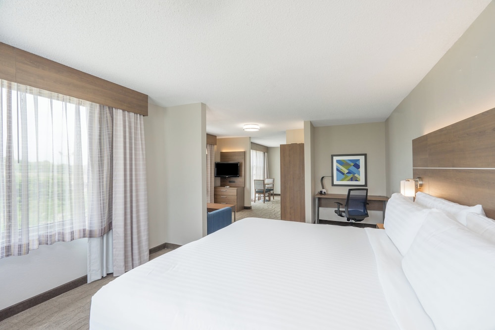 Holiday Inn Express Hotel Suites Frankfort 17/74