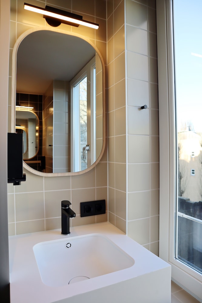 Amigo Hotel 25/26