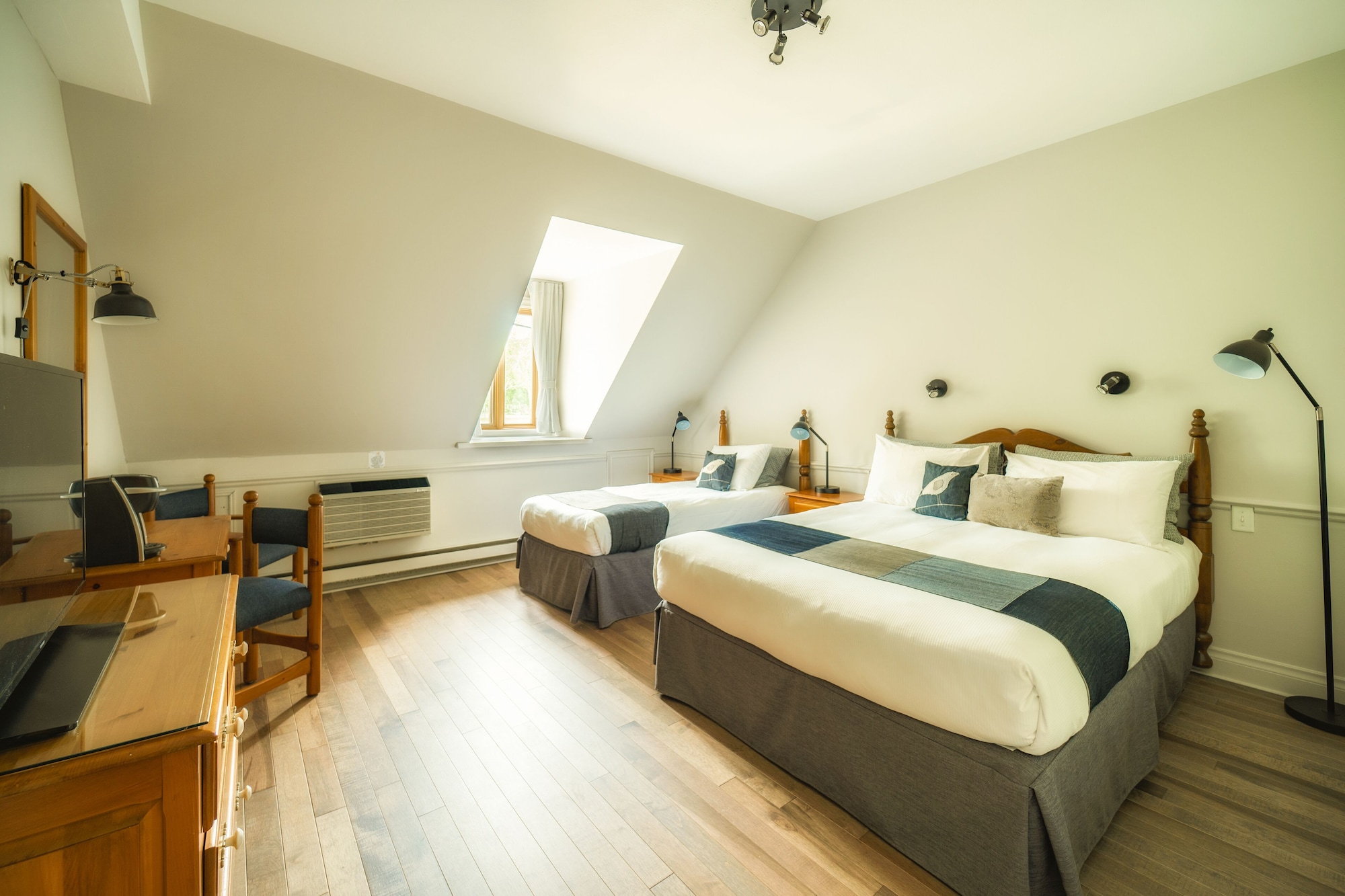 Standard Guest Room (1 bed or 2 beds room)