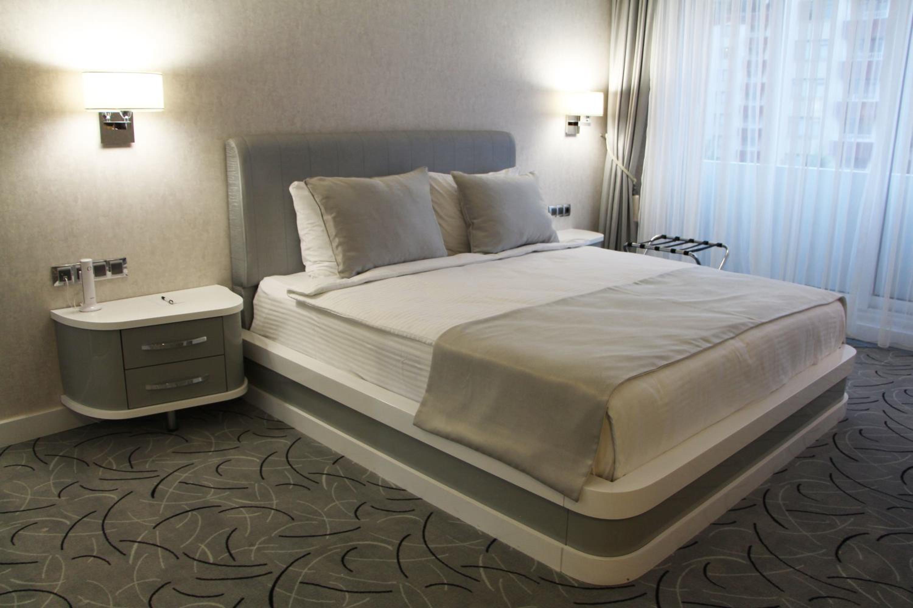 White Line Boutique Hotel 10/27