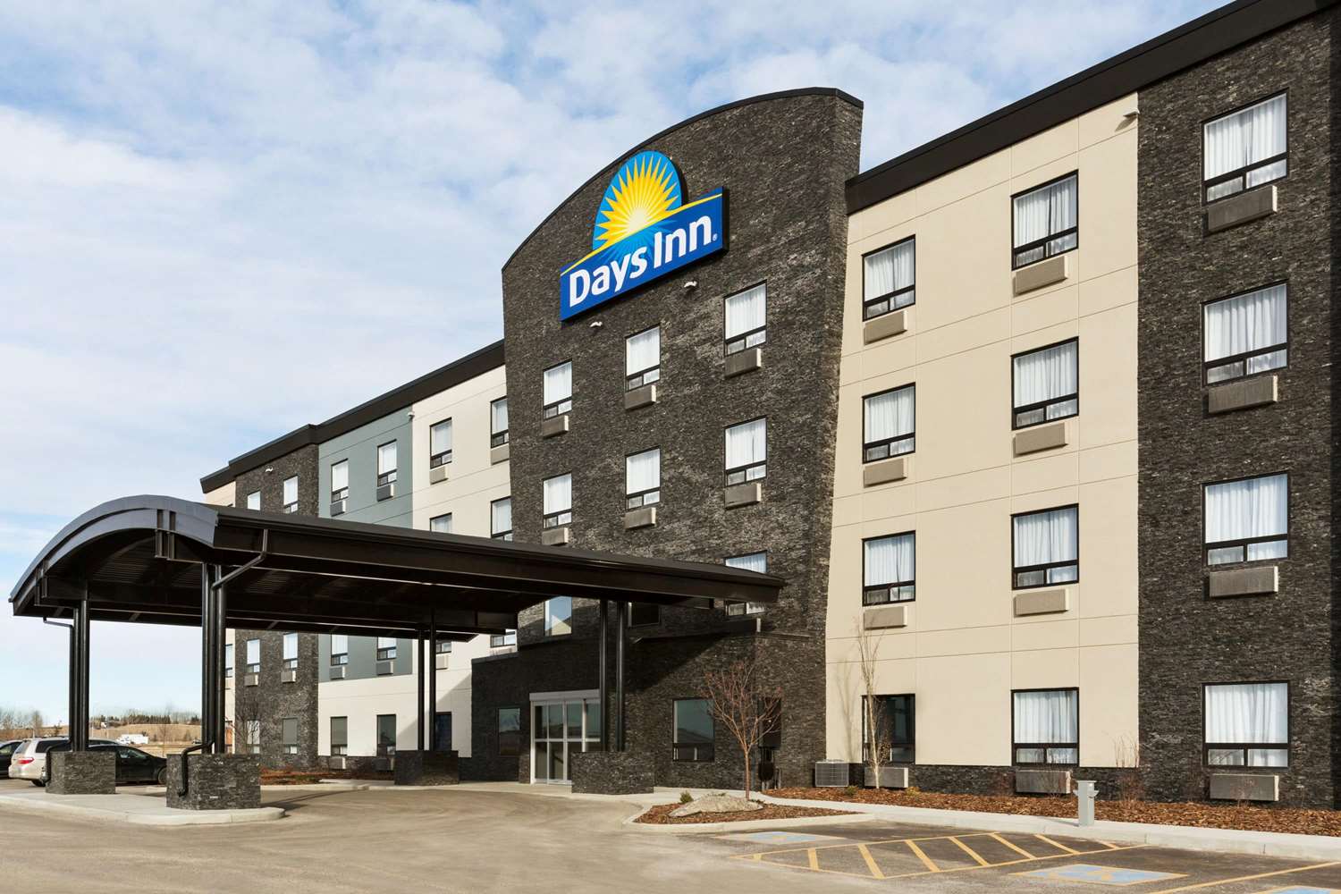 Days Inn by Wyndham Calgary North Balzac 12/15