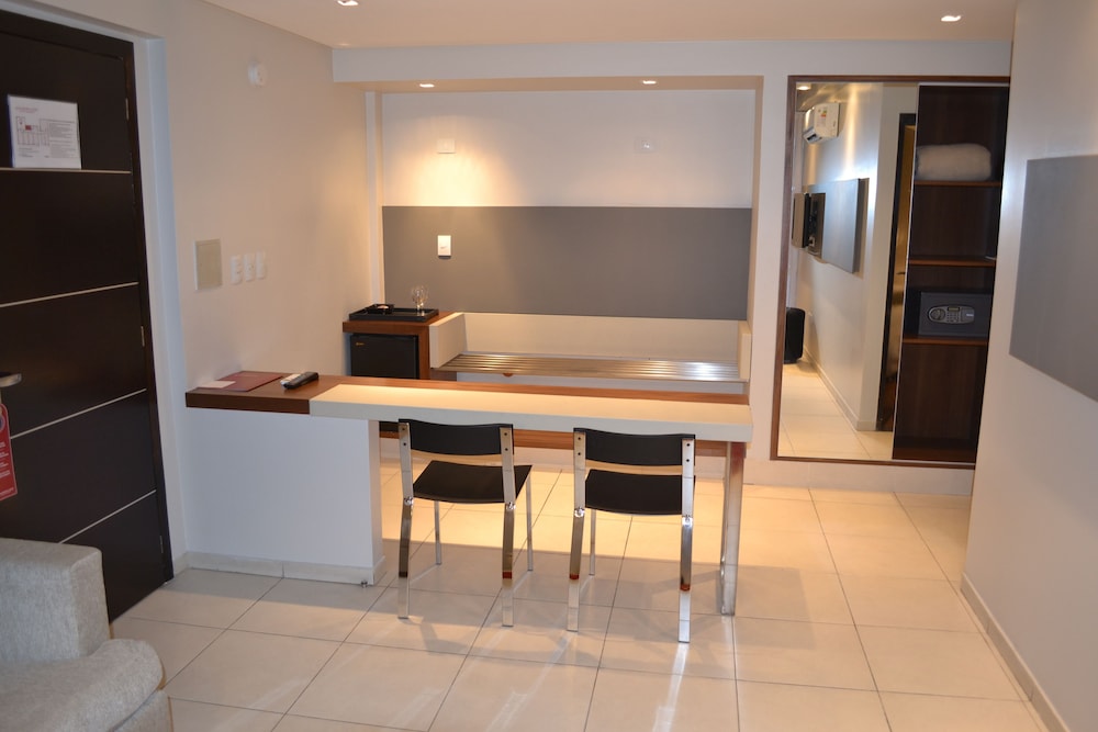Amerian Tucuman Apart And Suites 40/44