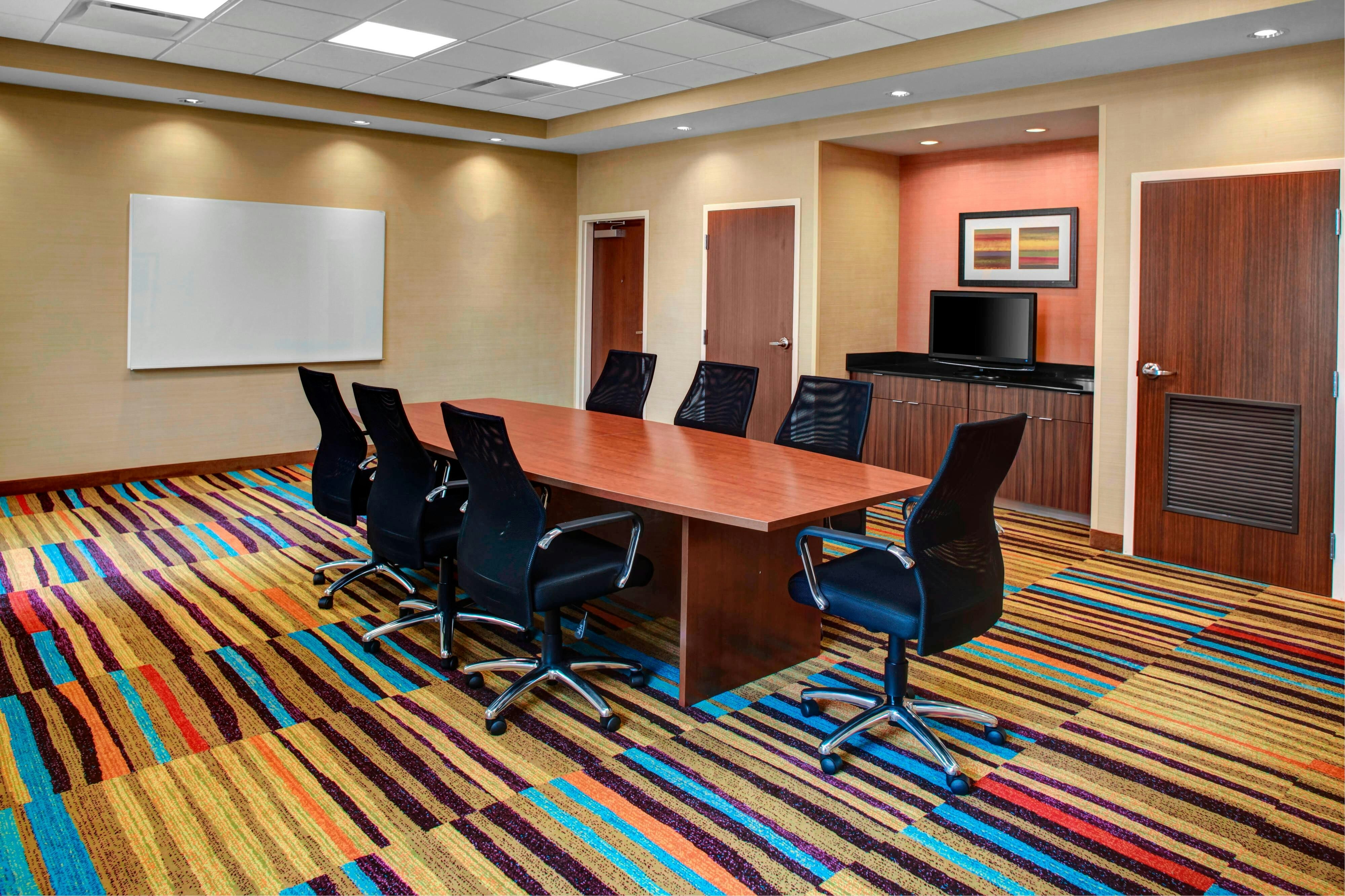 Fairfield Inn And Suites By Marriott Douglas 7/12