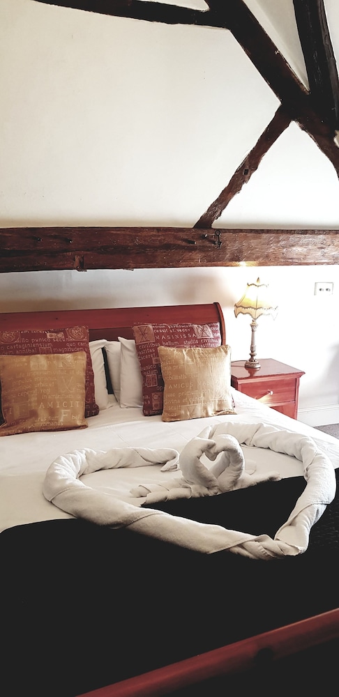 OYO Blenheim House 20/42