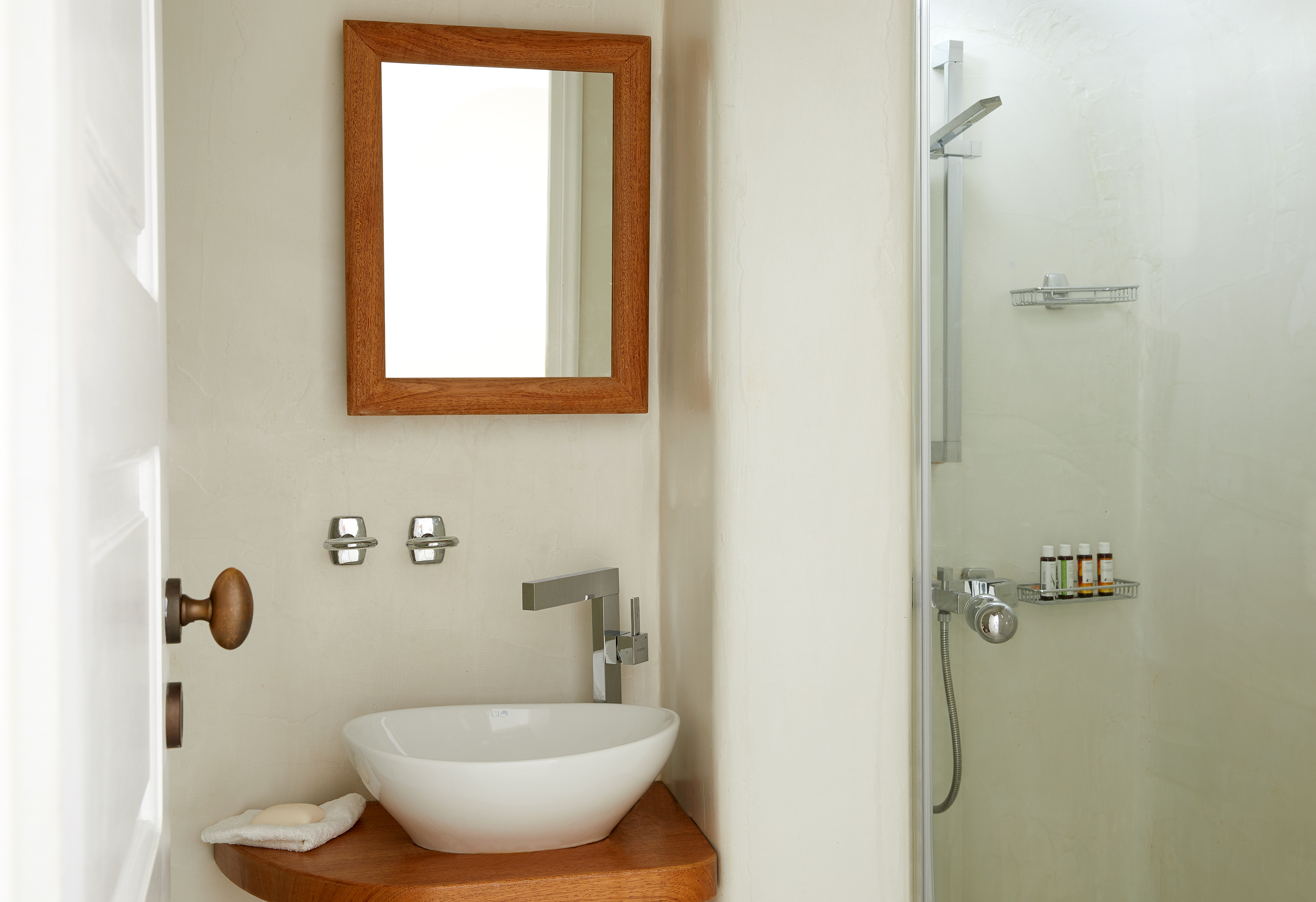 Honeymoon, Villa, Caldera View, Outdoor Jetted Tub, La Perla Villas And Suites Adults Only 3/4