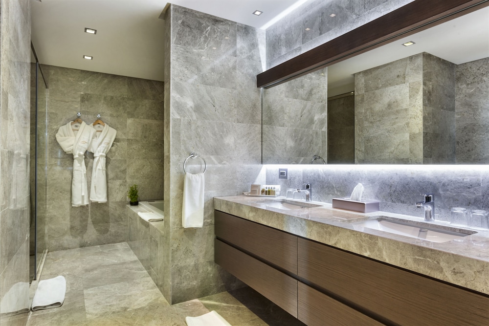 Anthill Suites 14/56