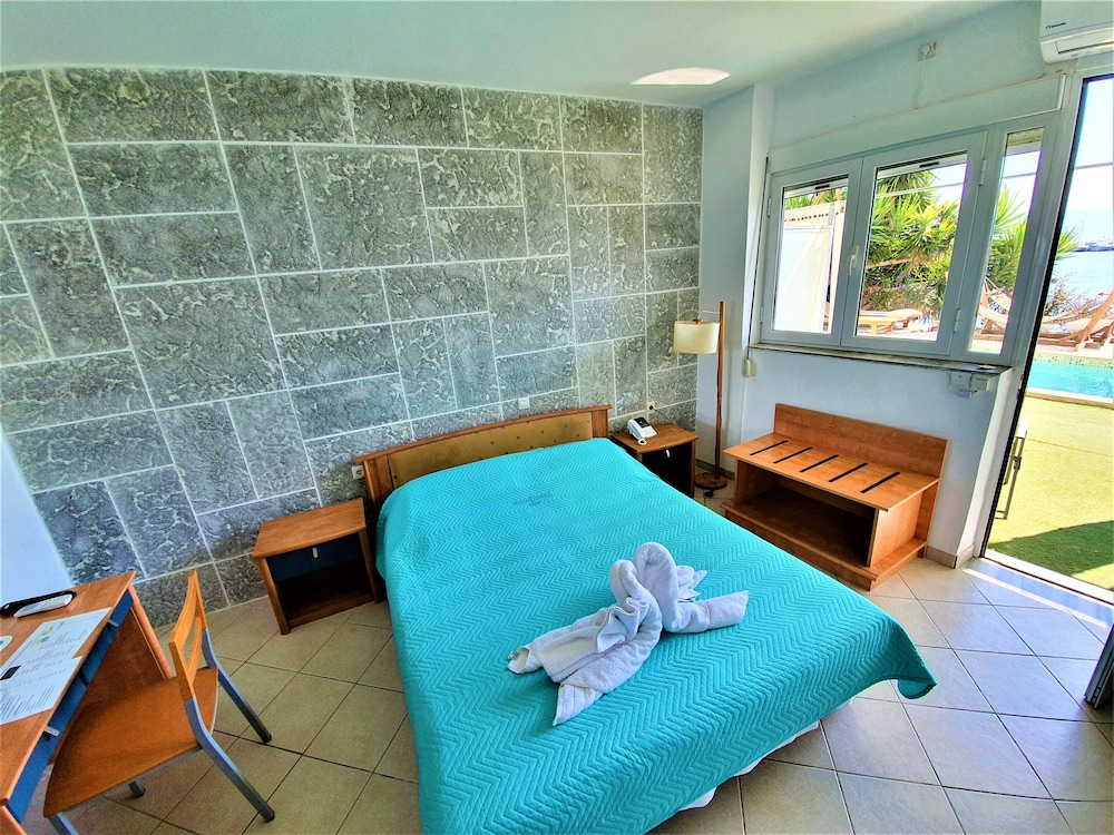 Porto Evia Mare Boutique Hotel 7/32