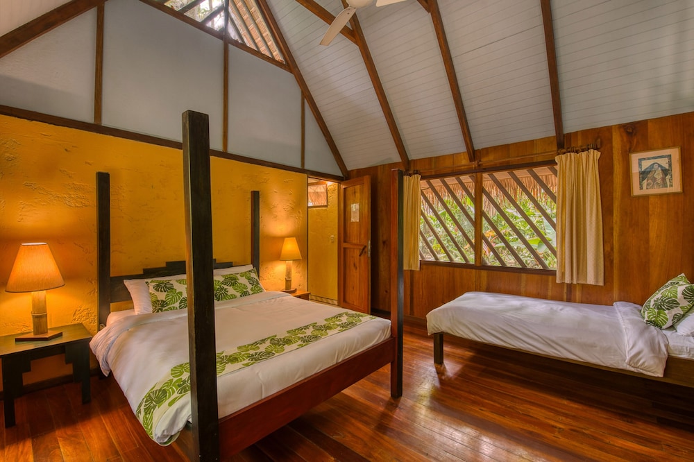 Shawanda Lodge 20/50