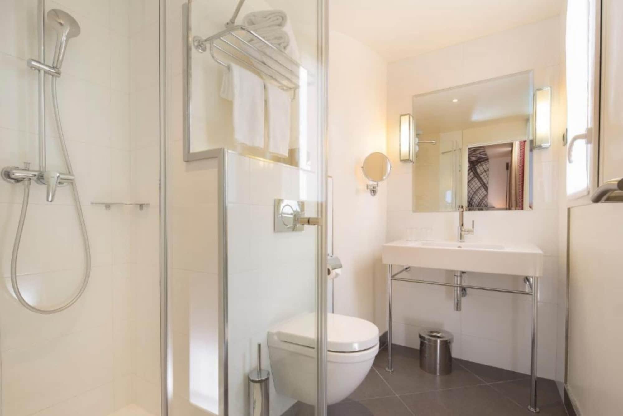 غرفة عائلية رباعية، Hotel Gustave 3/3