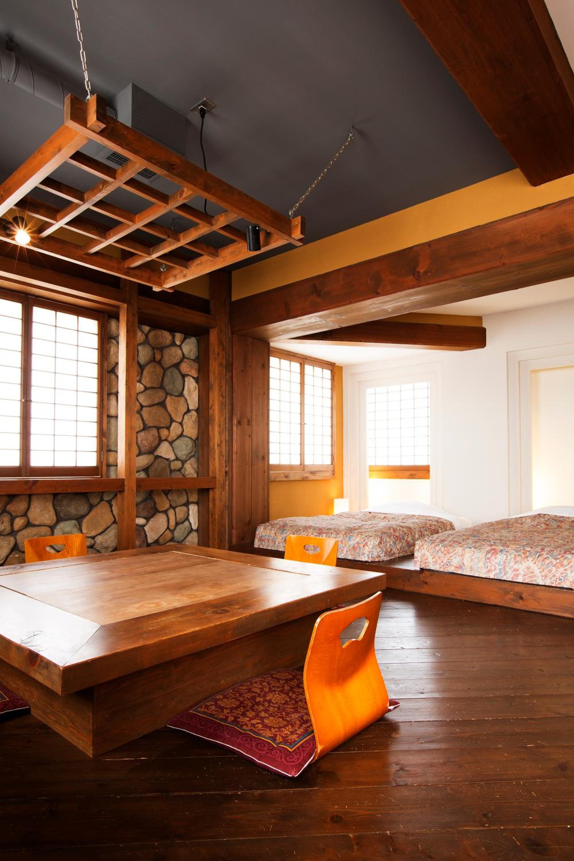 Maisonette, Deluxe