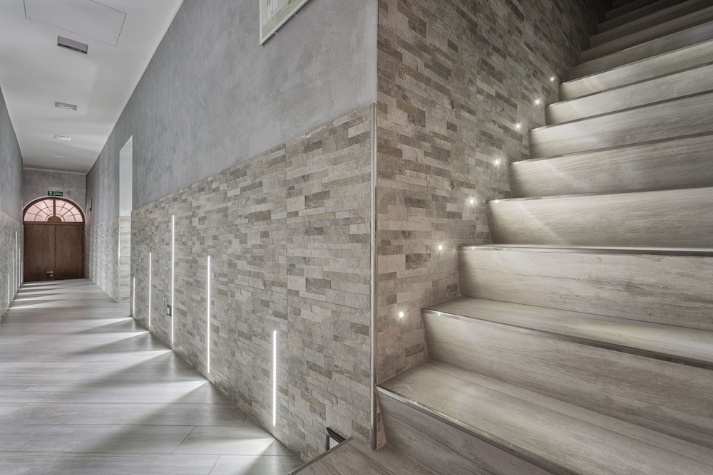 Excellence Suite 47/70