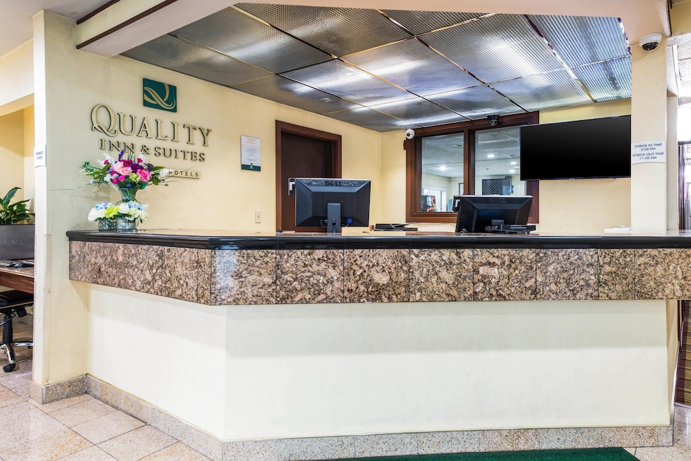Quality Inn & Suites Lacey Olympia 9/66