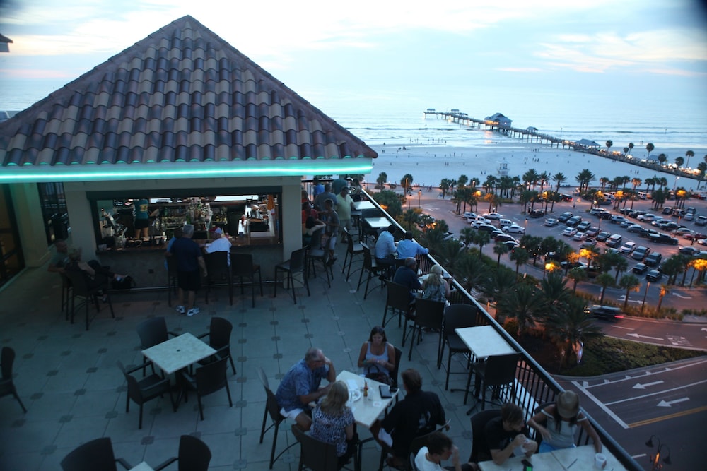 Pier House 60 Marina Hotel in CLEARWATER BEACH - FL
