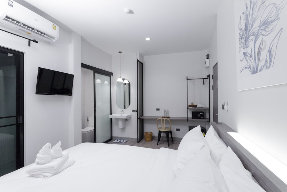 Superior King Room with Balcony