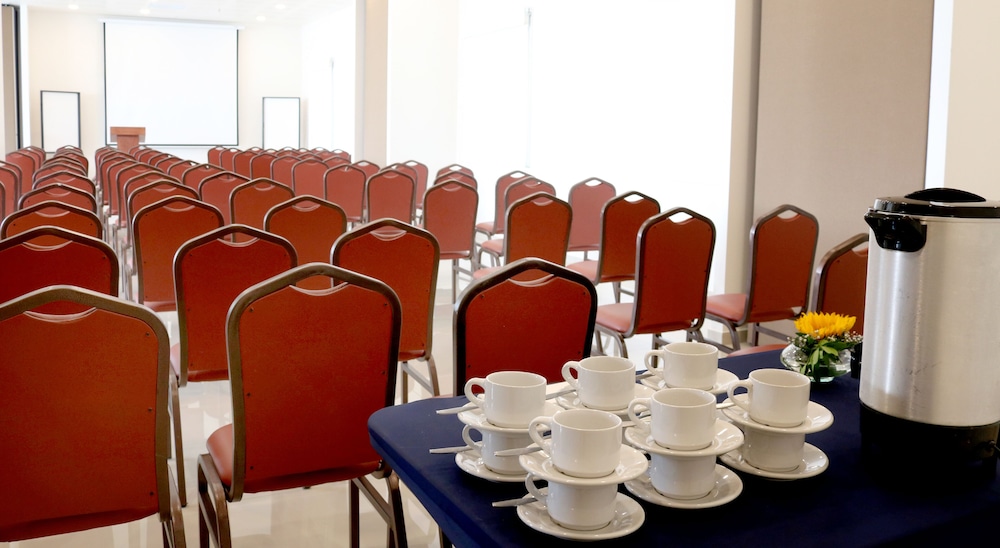 Hotel Mision Express San Juan del Rio 27/45