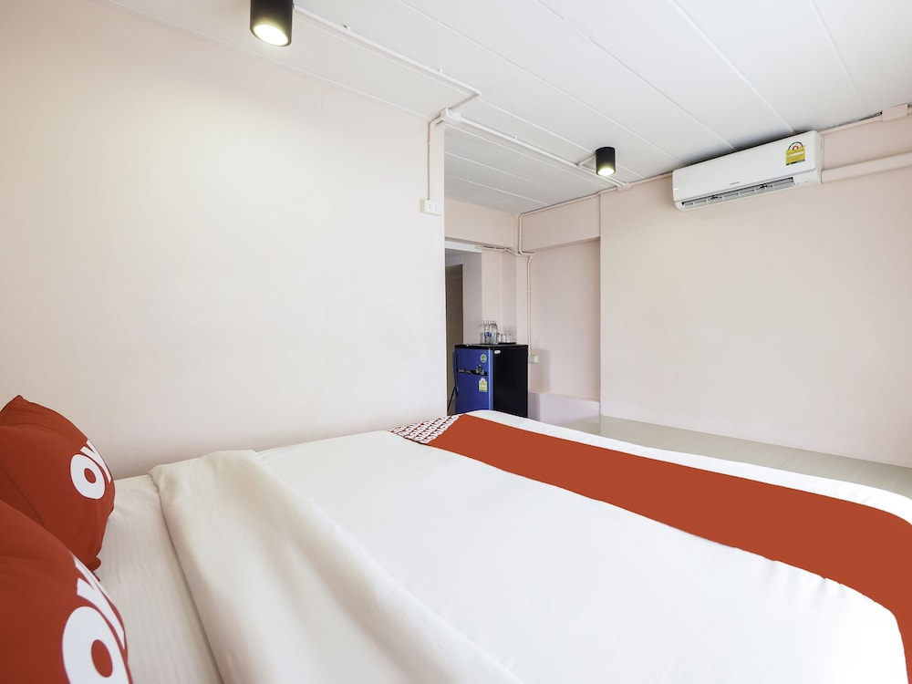 OYO 983 The Private Hotel 20/38