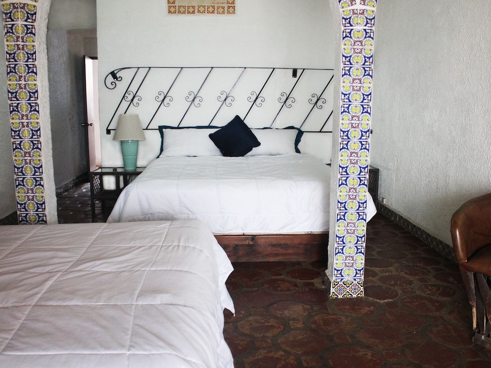 Hotel Castillos Del Mar 35/78