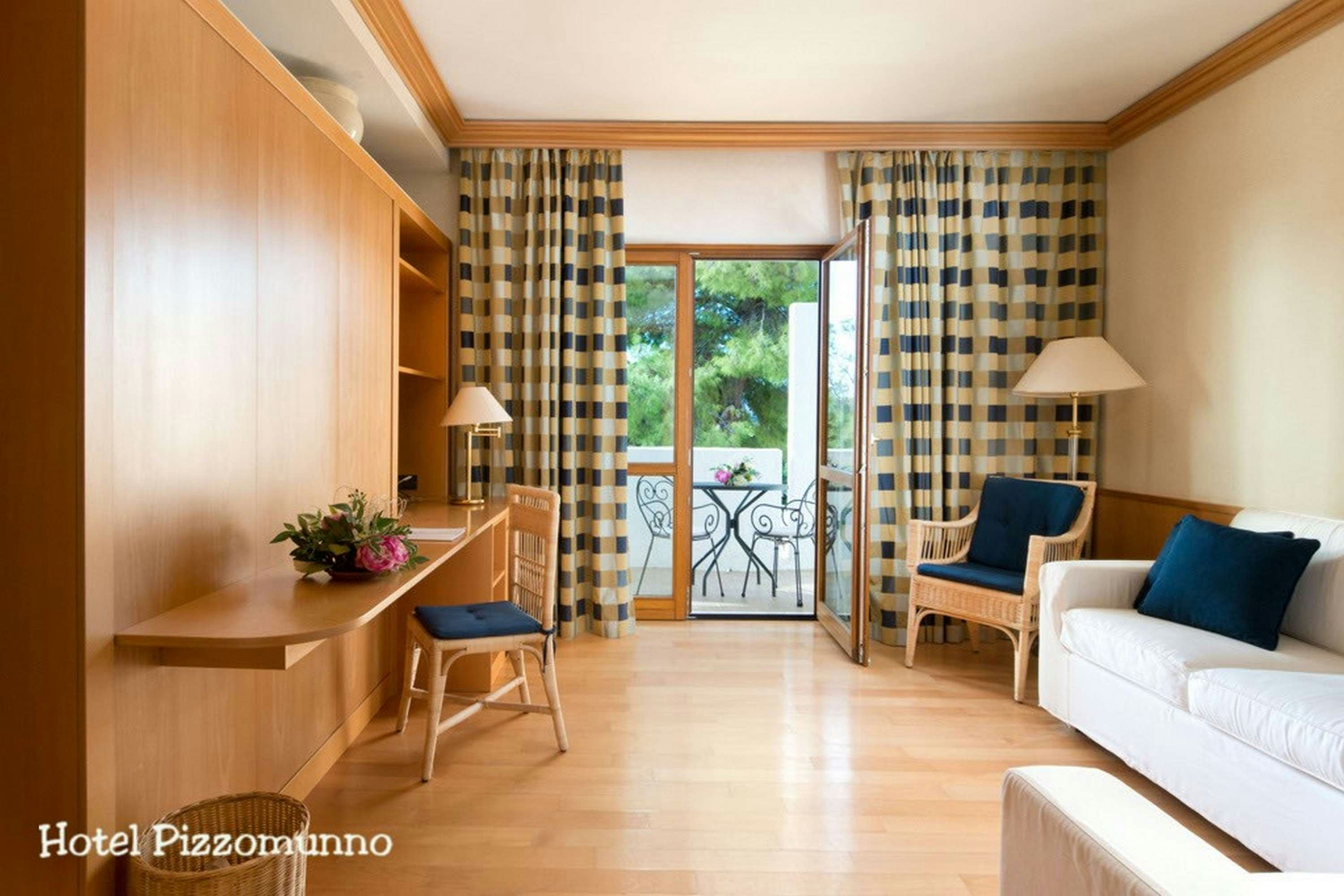 PIZZOMUNNO VIESTE PALACE HOTEL 22/77