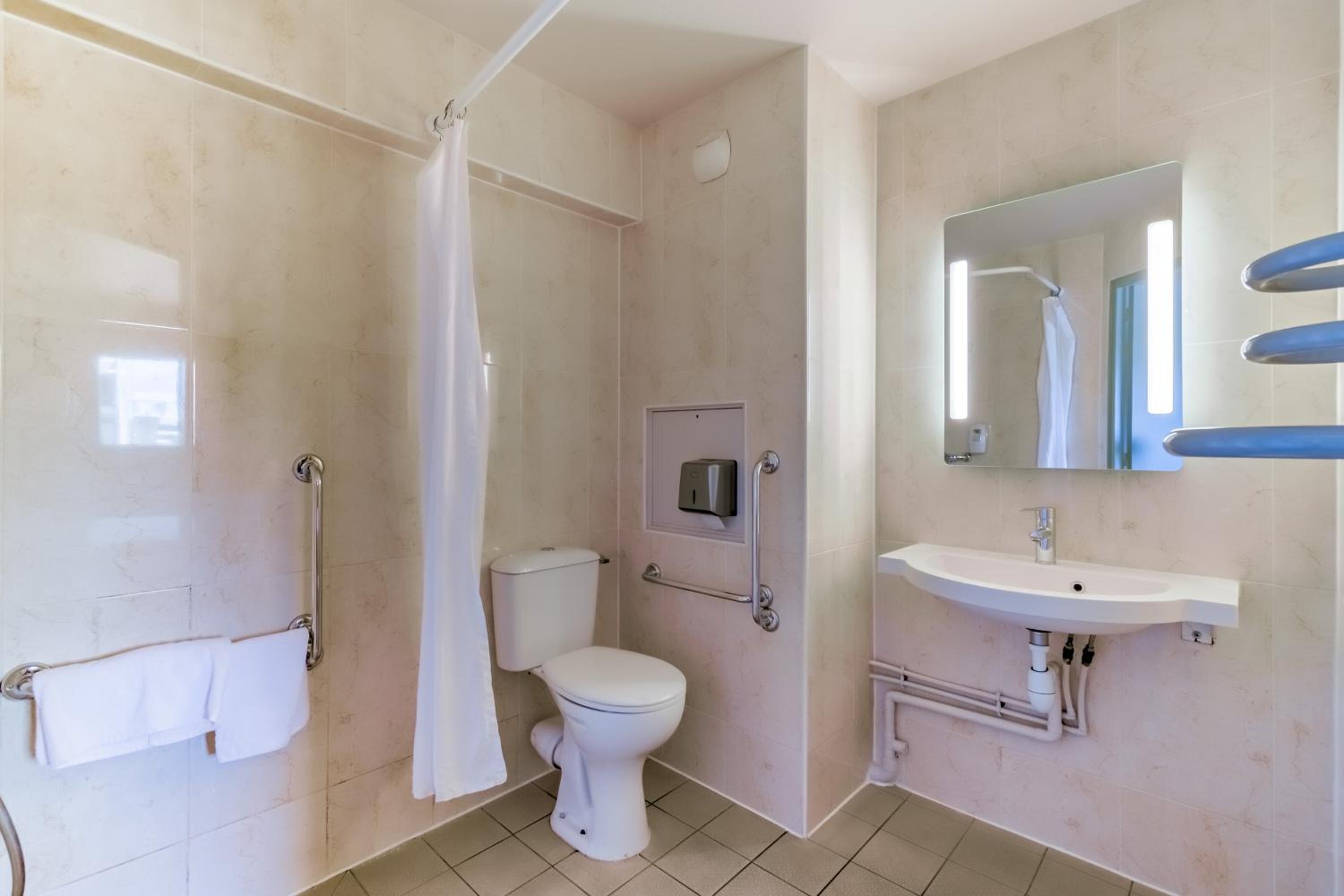غرفة بسرير كوين لذوي الإعاقة، B&B Hotel Marseille La Valentine 3/3